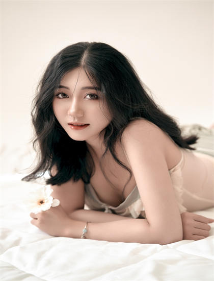 《胭脂扣君心》市场表现对比：票房成绩与口碑关系，点击破亿