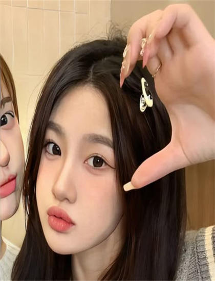 YSL水蜜桃色推荐4444_抗日奇侠在线观看_周韦彤被性侵视频